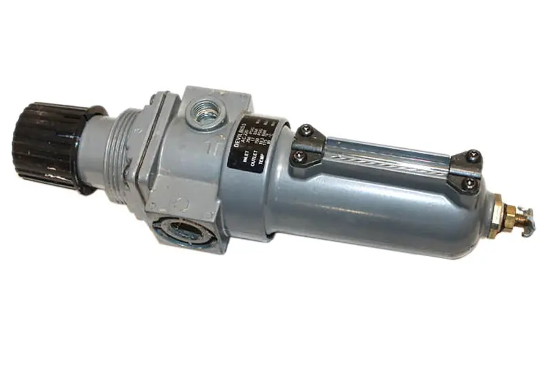 AIRREGULATOR-1 - Devilbiss Air Products Accessories SCRATCH/DENT, MISSING FITTINGS AND GAUGE, DEVILBISS AC-220, Devilbiss Air Products (AIRREGULATOR-1) Direct From Factory